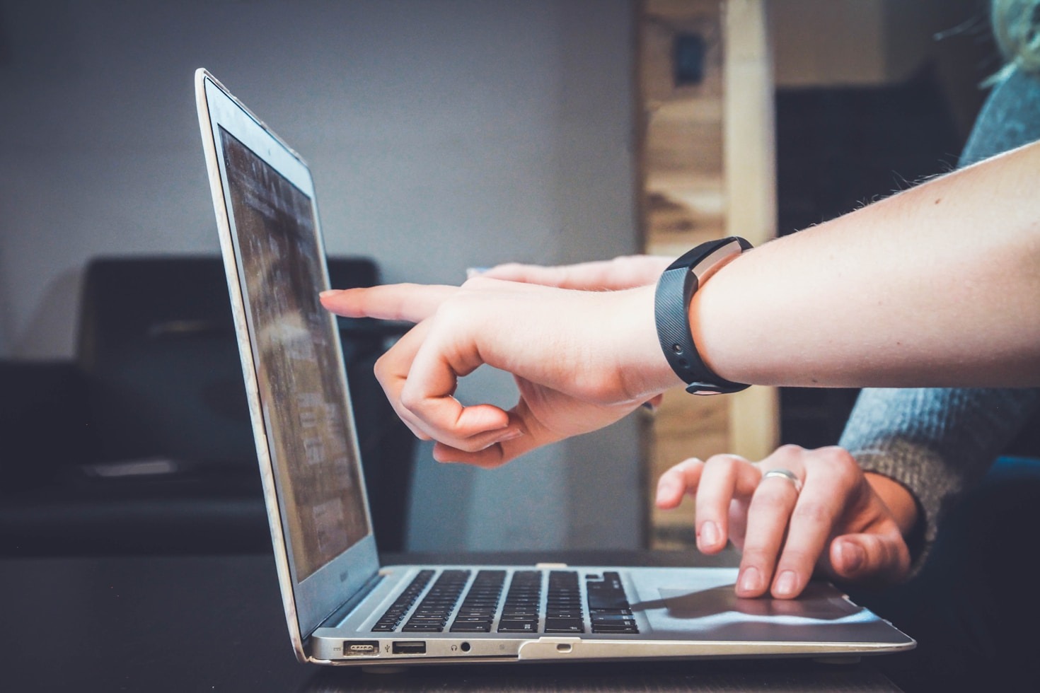 Why Insightful Reviews Matter for Decision Making
